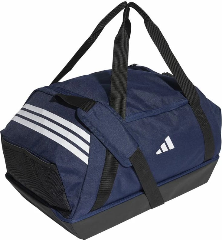 Çantë sportive adidas, mesatare