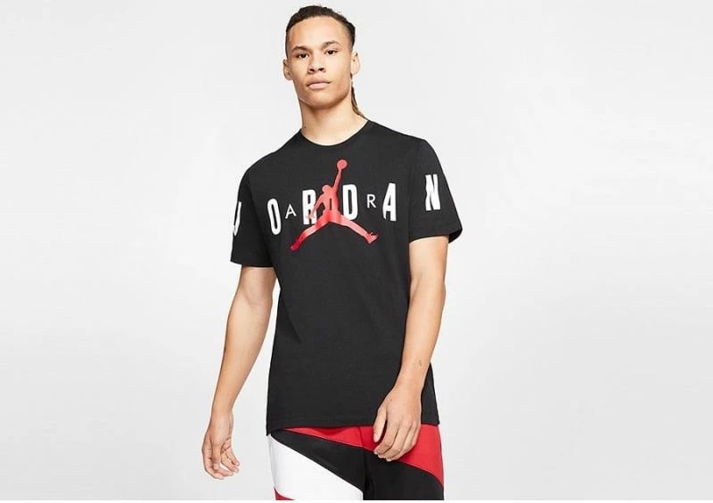 Maicë për meshkuj Nike Jordan, e zezë