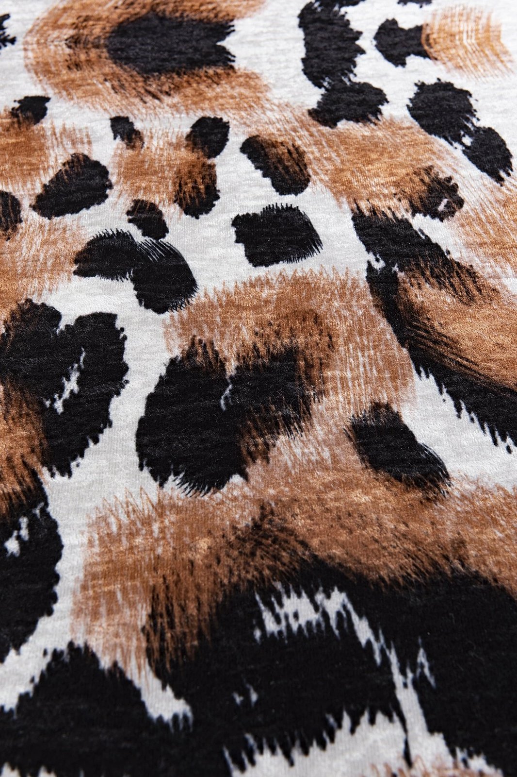 Set tapetesh banjoje (2 copë), model Mijölnir, leopard