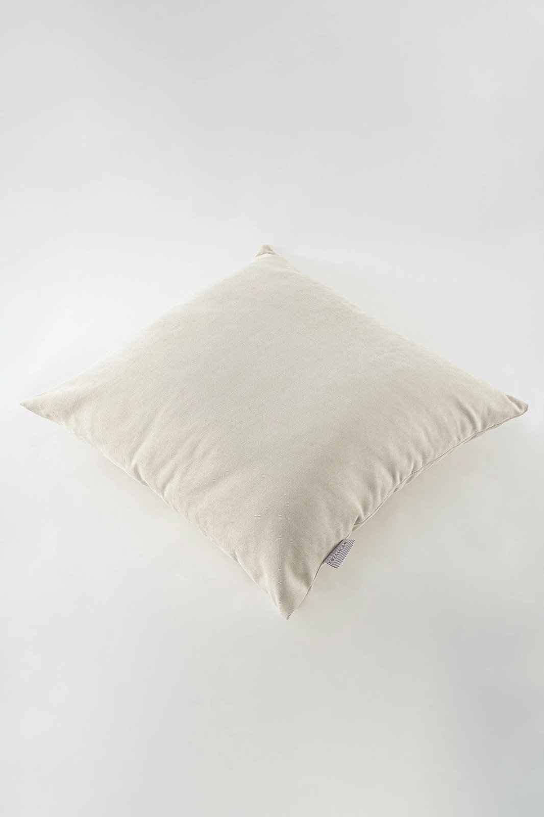 Jastëk mbështjellës krem Evila Originals, 45x45cm