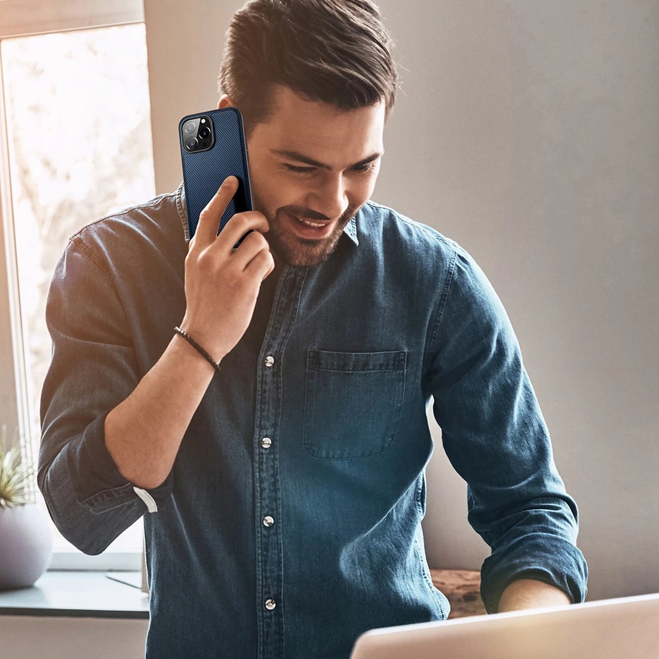 Mbështjellës Dux Ducis Fino për iPhone 14 Pro Max, najlon, kaltër
