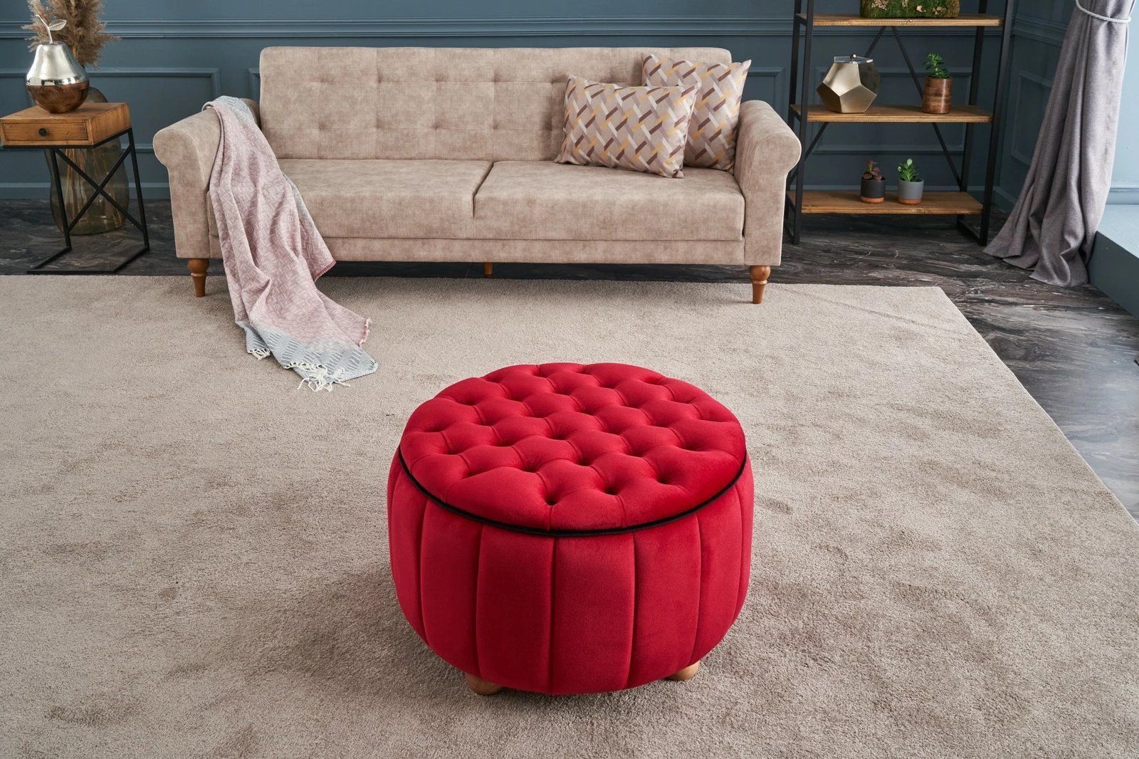 Puf i kuq prej kadifeje, Atelier del Sofa, Jasmin