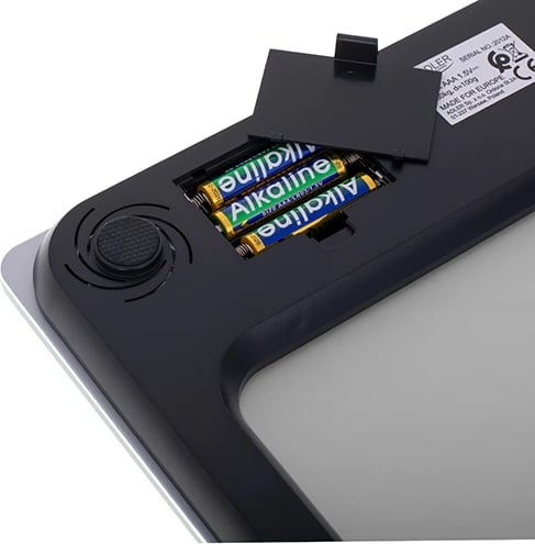 Peshore banjoje Adler AD8175 180 kg ekran LED xhami i temperuar 6 mm argjendtë