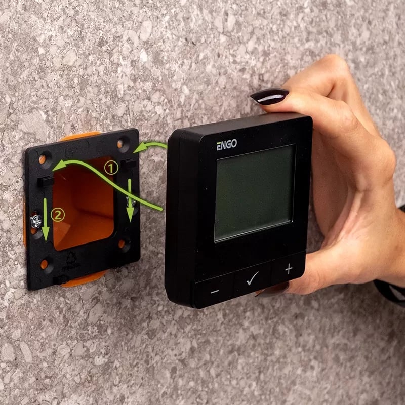 Termostat smart ENGO E25-230b ( me internet me Kabllo) e zezë