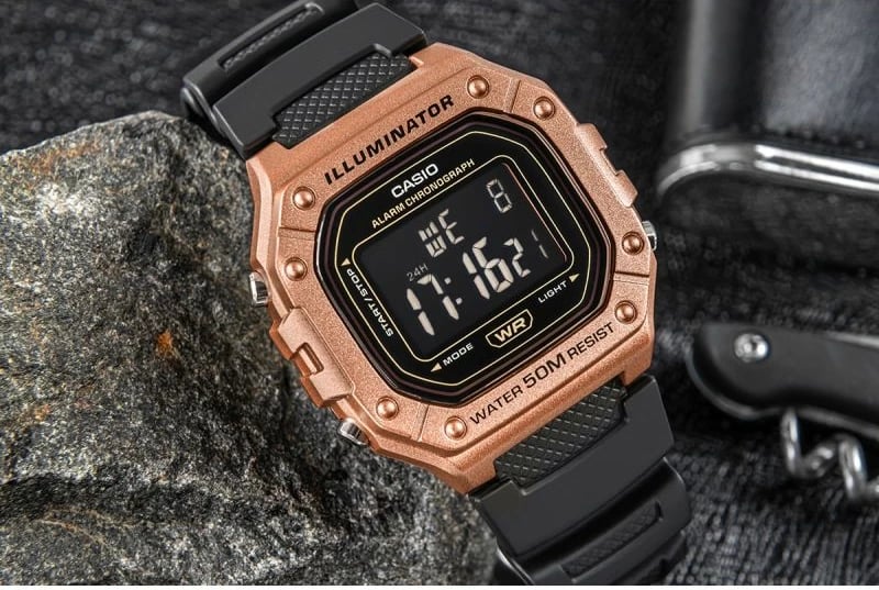 Orë dore për meshkuj CASIO, e zezë