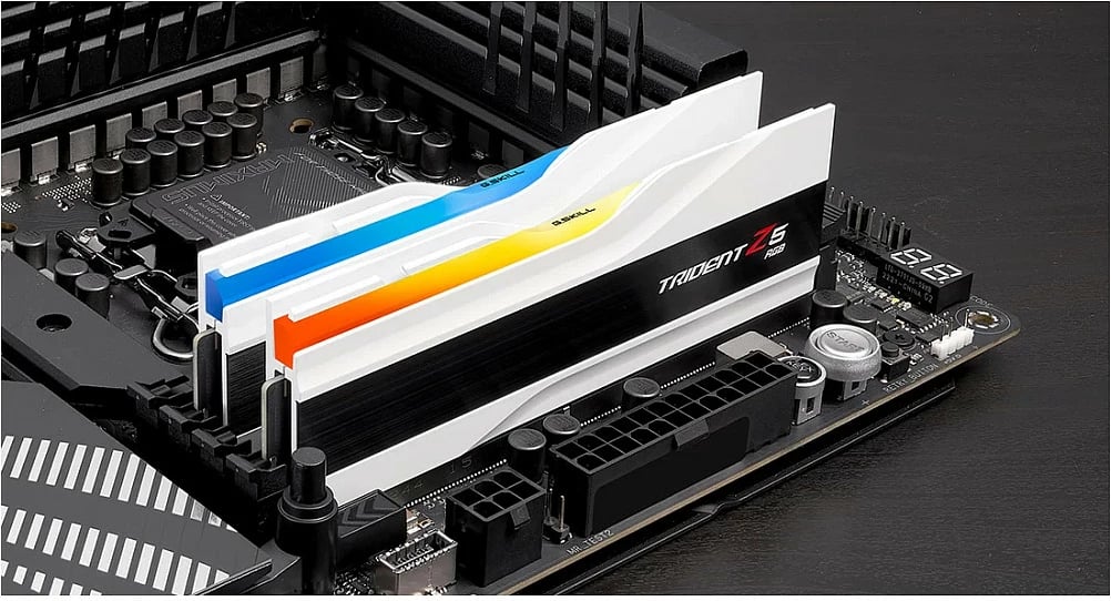 RAM Memorje G.Skill Trident Z5 RGB 64GB (2x32GB) DDR5 6400MHz, bardhë