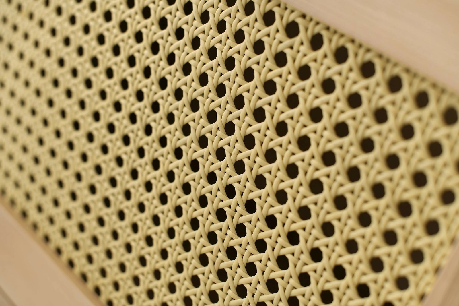 Komodë TV Hanah Home, Hapsiyas 180, ngjyrë lis dhe e zezë