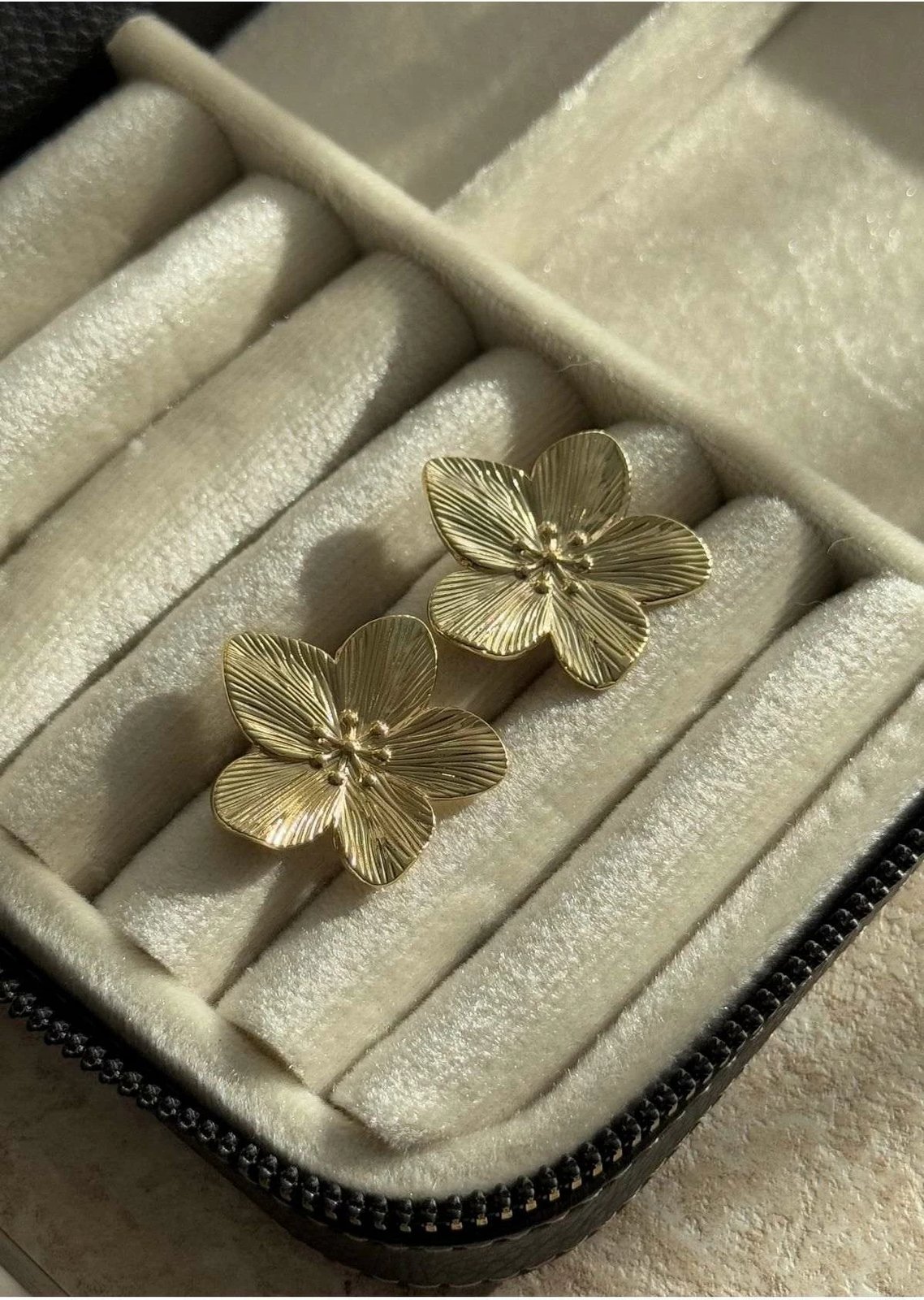 Vathë të artë prej bronzi, dizajn lule, Jumeon, KPEGMSA35054, 3.5cm