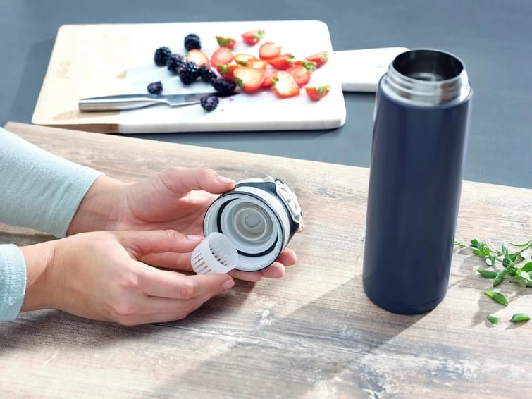 Gotë termike udhëtimi Leifheit 3275, 600 ml, e zezë/blu