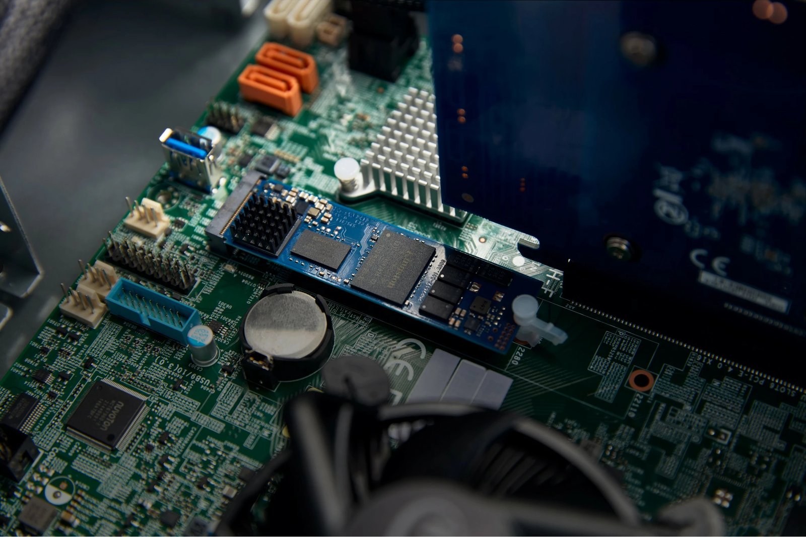 SSD Kingston DC2000B 960 GB PCIe 4.0 M.2, i zi