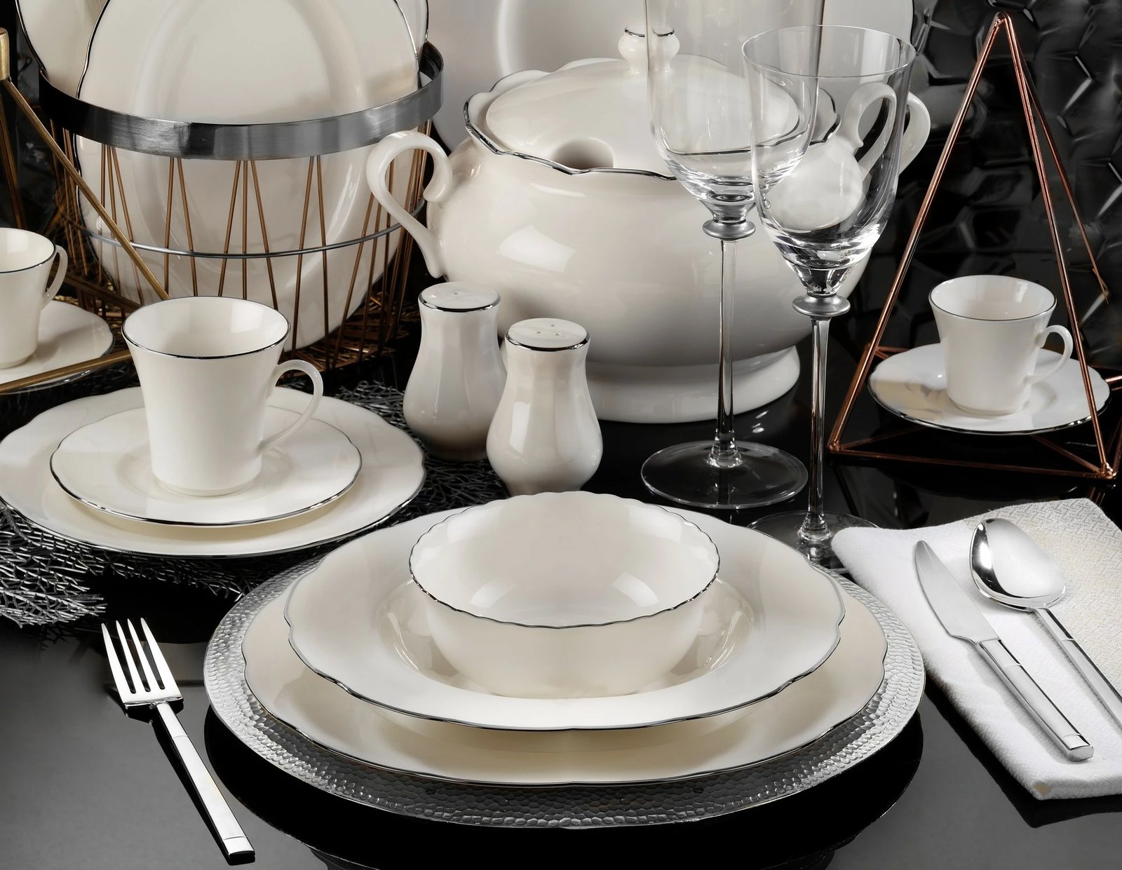 Set enësh për drekë (71 copë), Hermia Concept, BNOLY71YT220