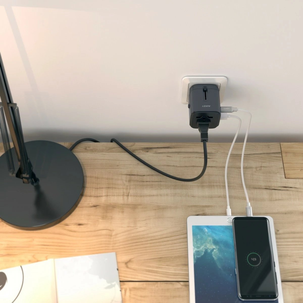 Adapter universal udhëtimi AUKEY PA-TA01, 2xUSB A + 1xUSB C, 7.8A, i zi