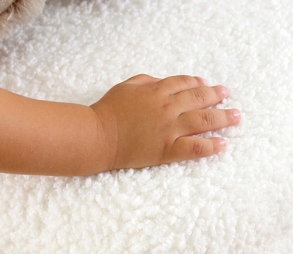 Puf i bardhë prej leshi artificial, Atelier del Sofa, Moouv 3341