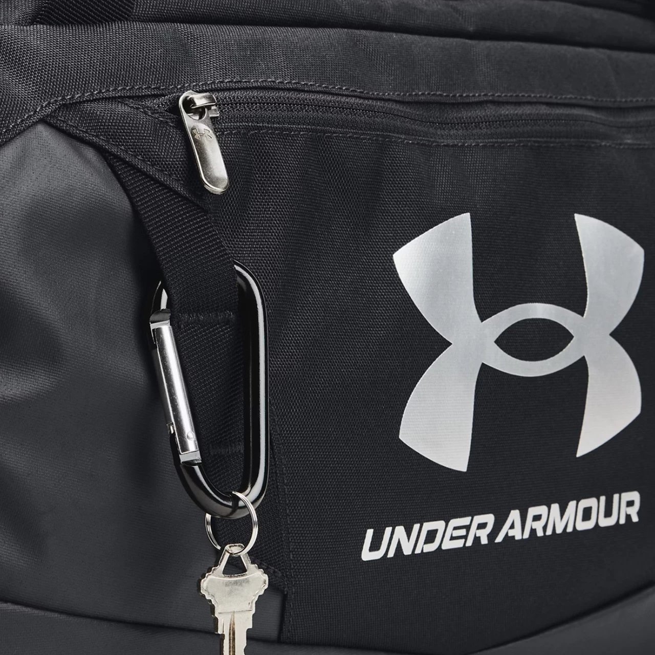 Torbe sportive Under Armour unisex, të zeza