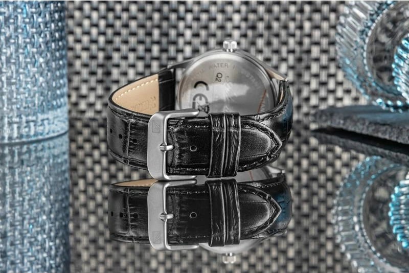 Orë dore për meshkuj Adriatica, e zezë