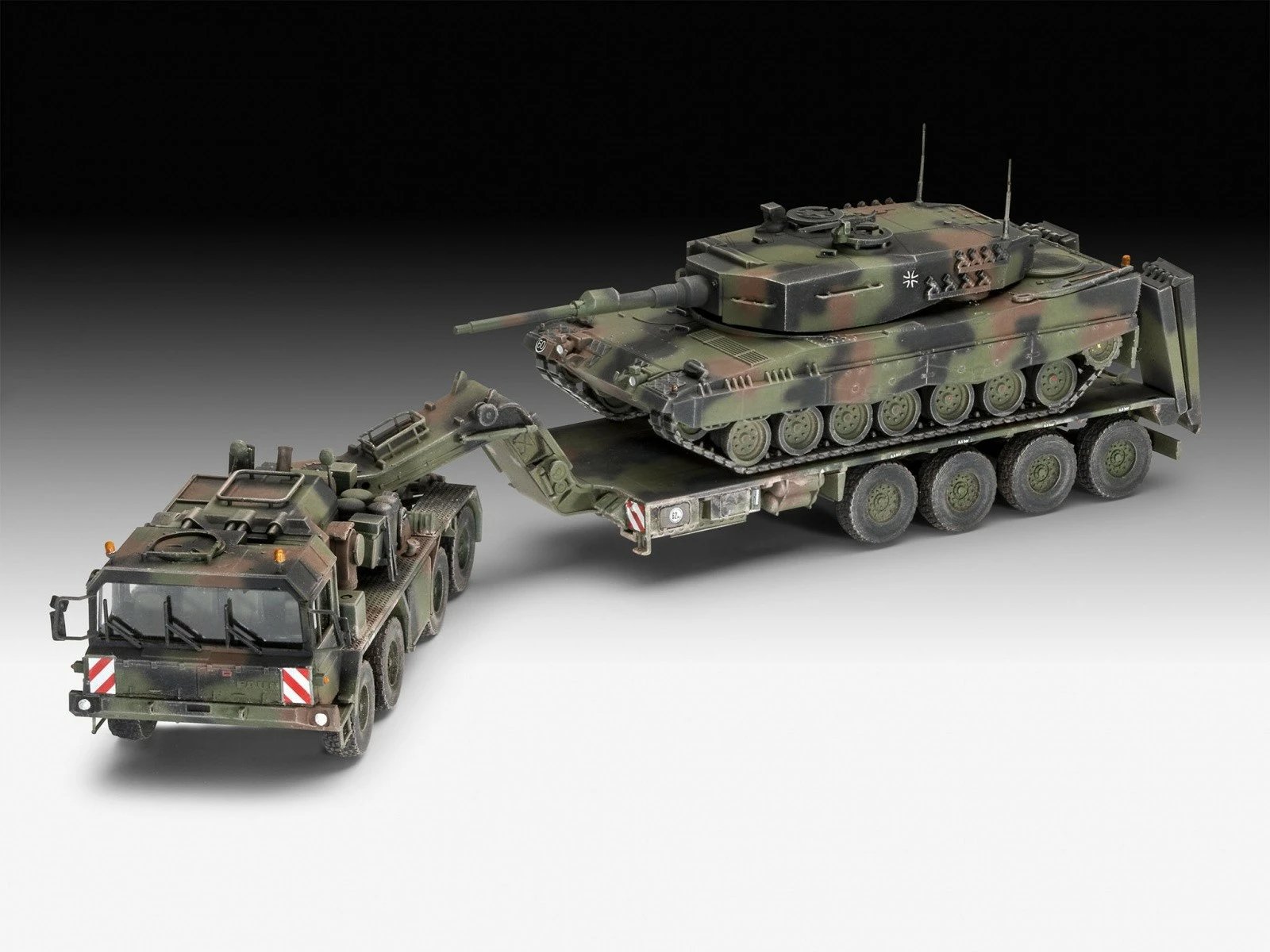Model plastik Revell SLT 50-3 Elefant + Leopard 2A4, 1:72, 421 pjesë Model plastik Revell SLT 50-3 Elefant + Leopard 2A4, 1:72, 421 pjesë