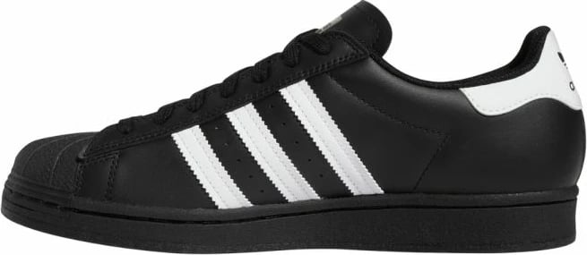 Atlete adidas, të zeza