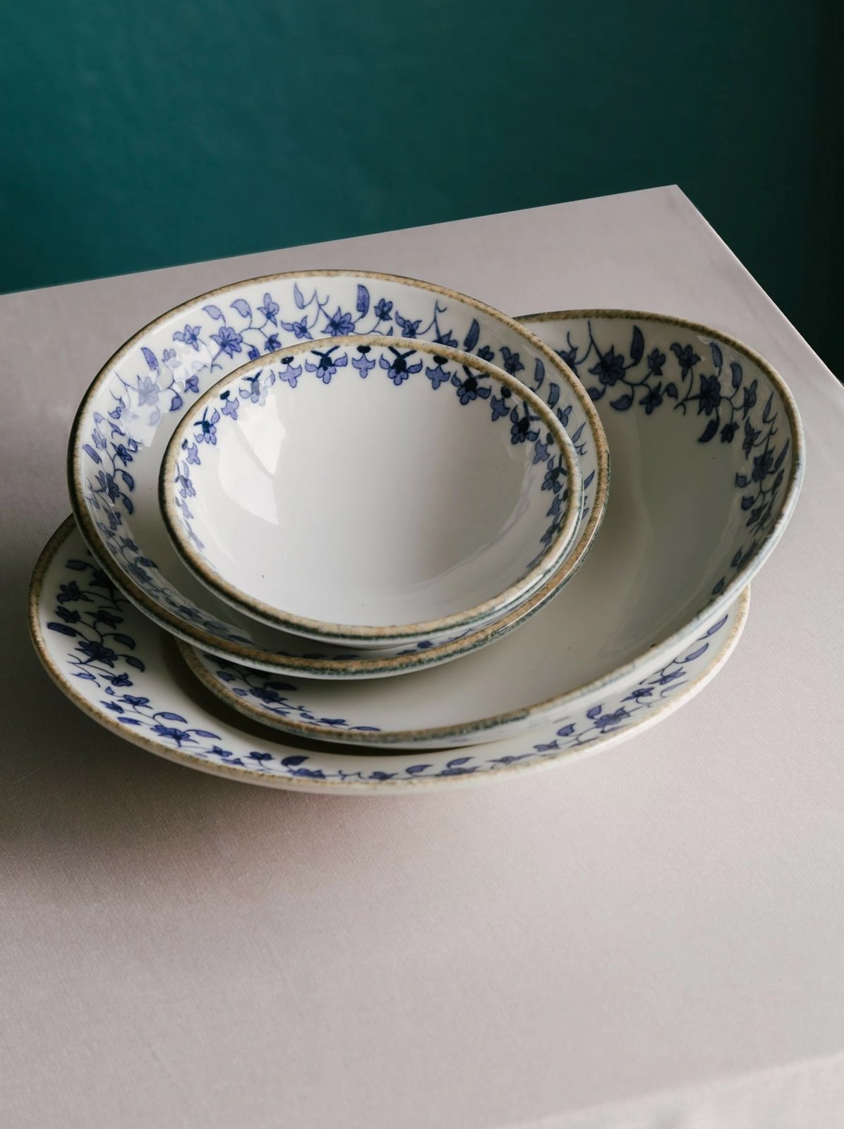 Set darke prej porcelani, 18 pjesë, Hermia Concept, BNEO18Y4890726, ngjyrë kaltër dhe e bardhë