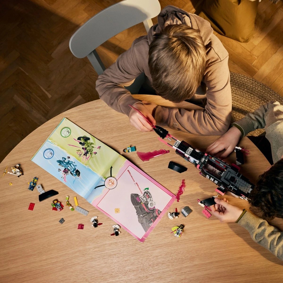 Set LEGO DREAMZzz Nightmare Shark Submarine 71500, 1413 pjesë, për fëmijë 9+