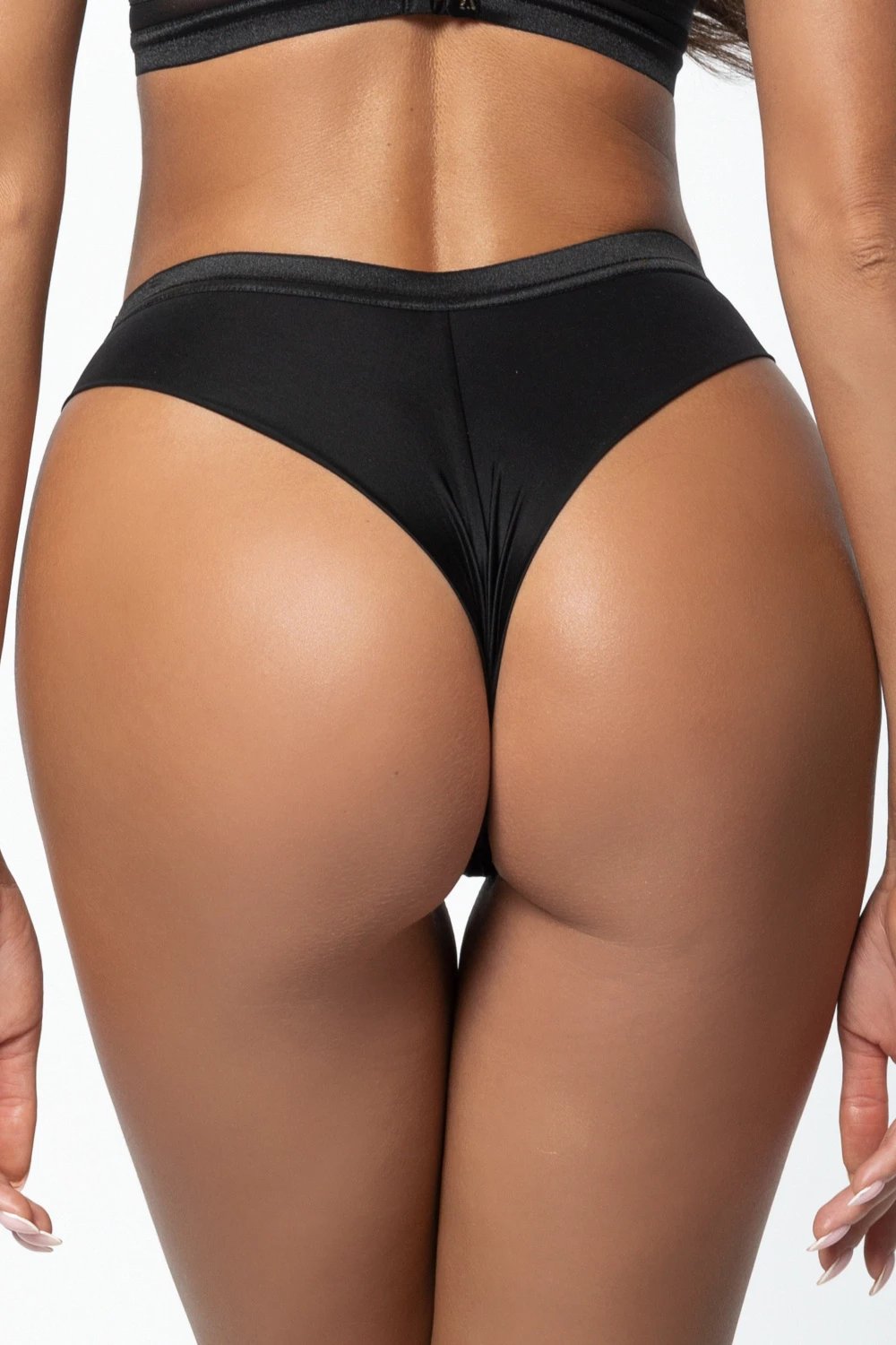 Të brendshme për femra Axami 203220, të zeza