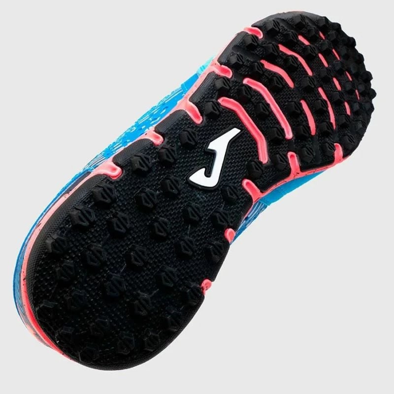 Atlete futbolli Joma për meshkuj