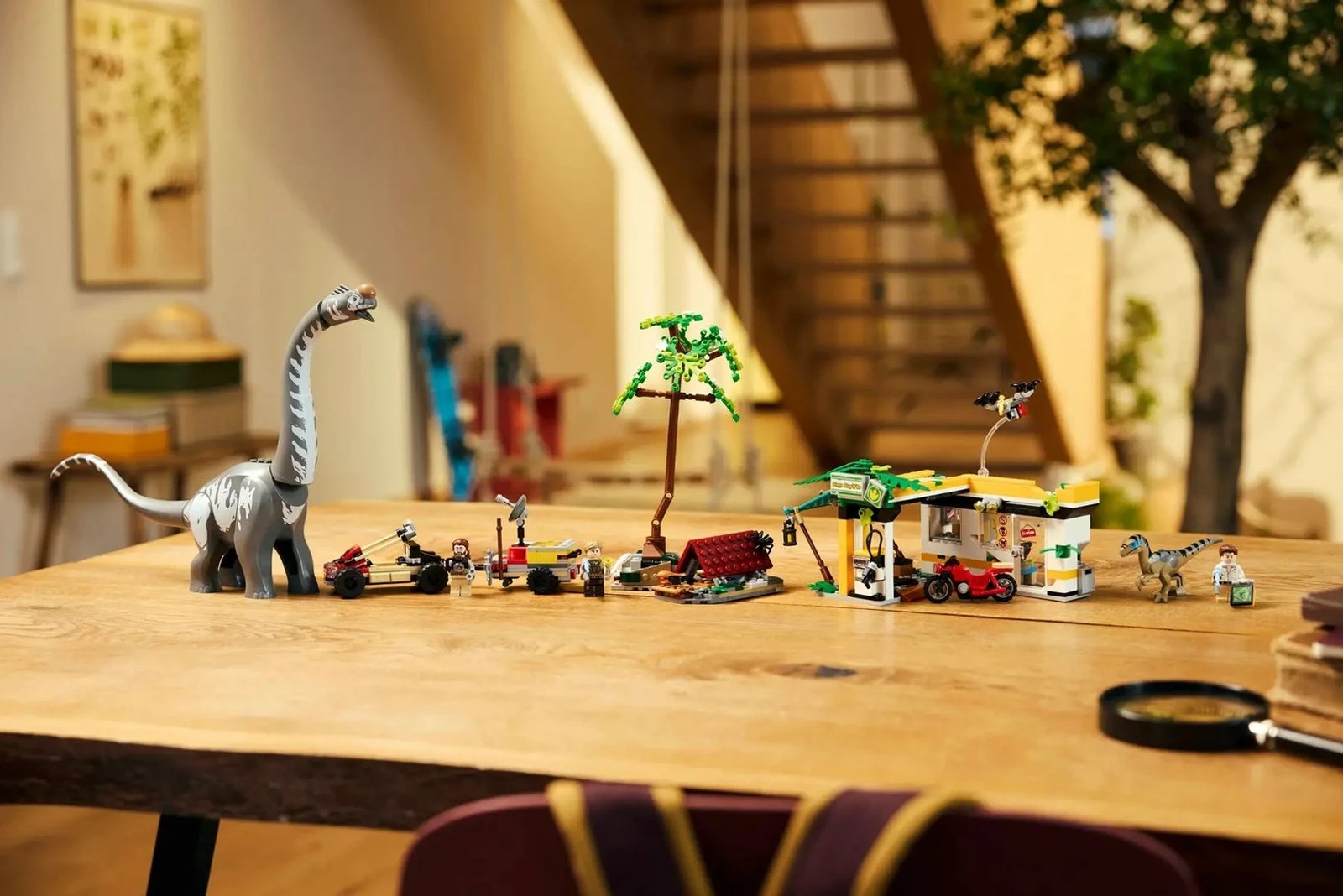 Set lodrash LEGO Jurassic World 76973, Raptor & Titanosaurus Tracking Mission, 3 minifigura, për fëmijë 7+