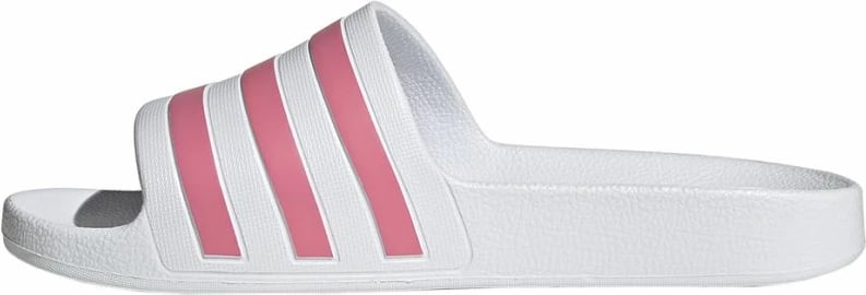 Papuqe për femra adidas, të bardha