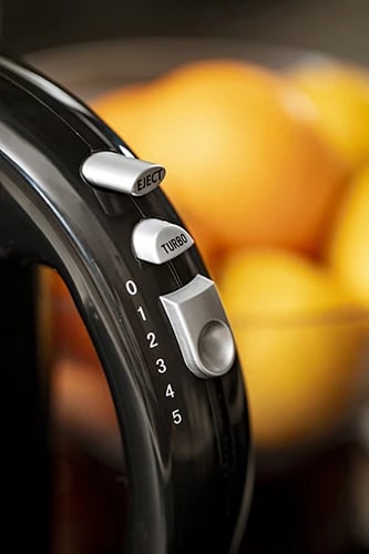 Mikser dore, Adler CR 4218 300W 5 shpejtësi Turbo me rrahëse dhe grepa inox, i zi