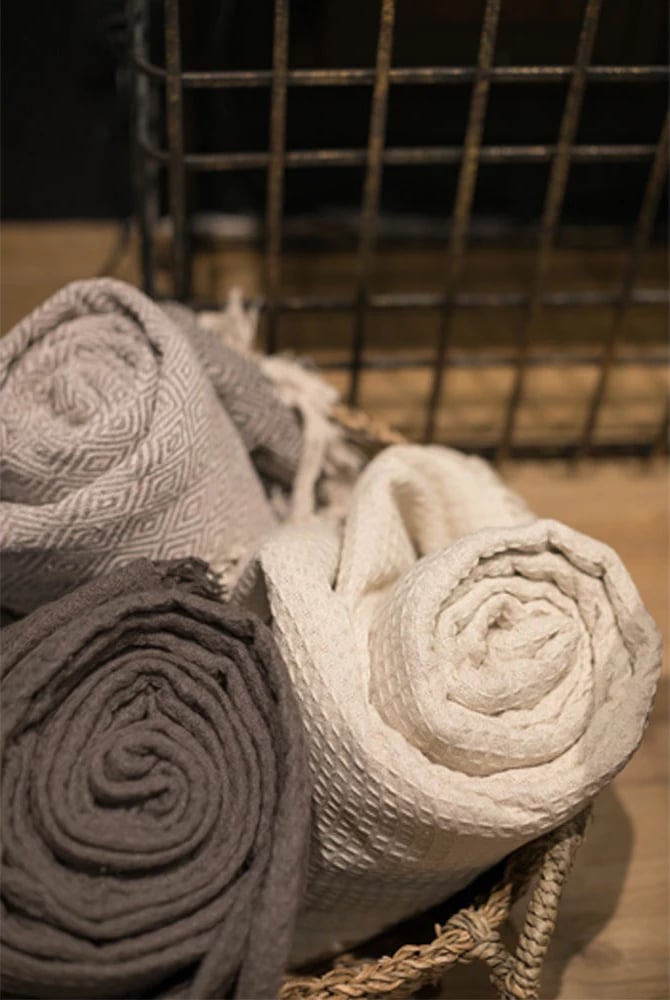 Batanije dekorative Pique, pambuk-poliester, 130x170cm, ngjyrë gri-moka