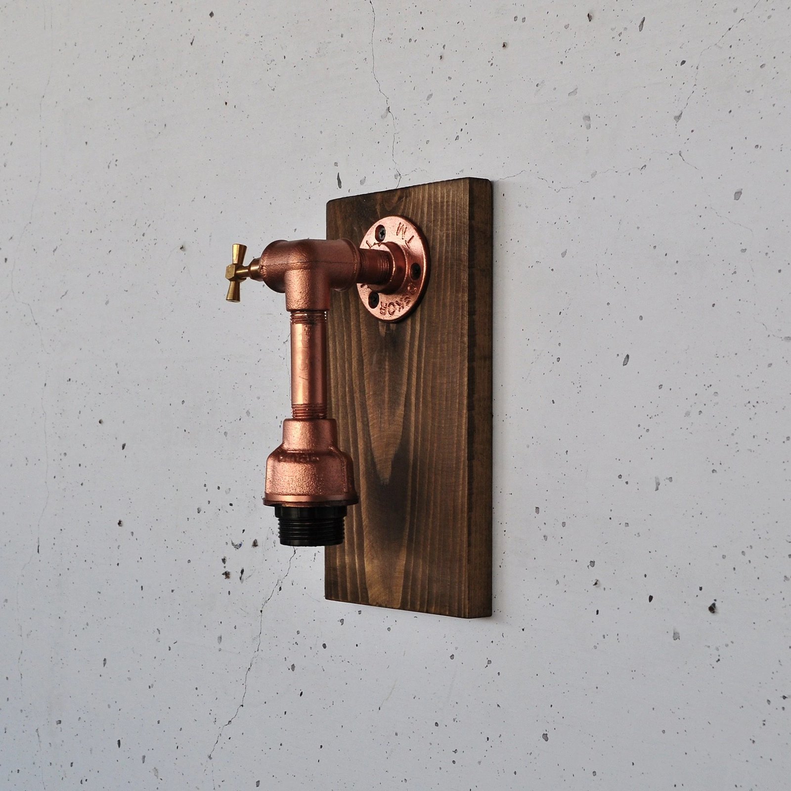 Llambë muri druri, Opviq, Pp176 Llambë muri druri, Opviq, Pp176