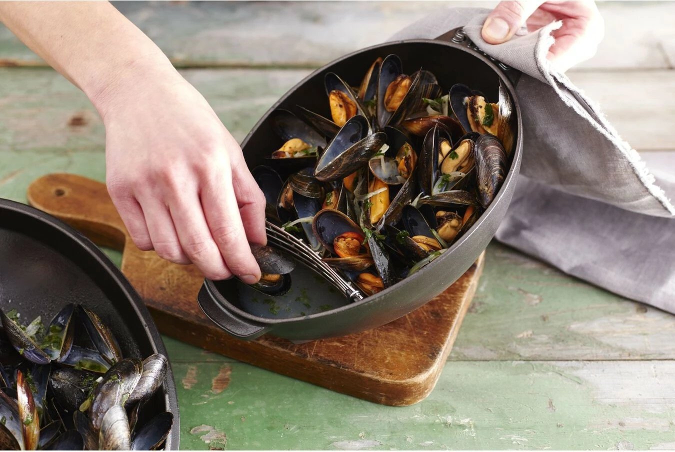 Tenxhere guaskë Staub 25 cm, e zezë