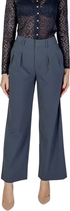 Pantallona Calvin Klein Jeans femra, gri
