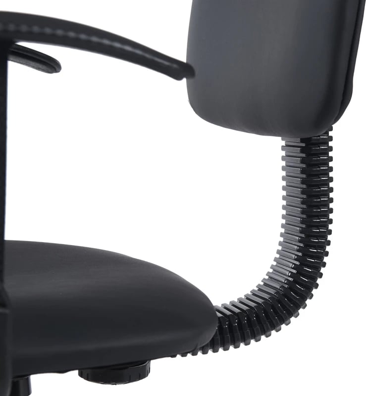 Karrige recepcioni Icina, e zezë