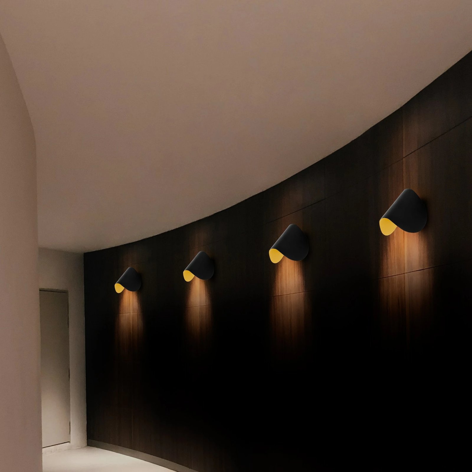 Llambë muri Opviq, Heybe - 13623, ngjyrë e zezë Llambë muri Opviq, Heybe - 13623, ngjyrë e zezë