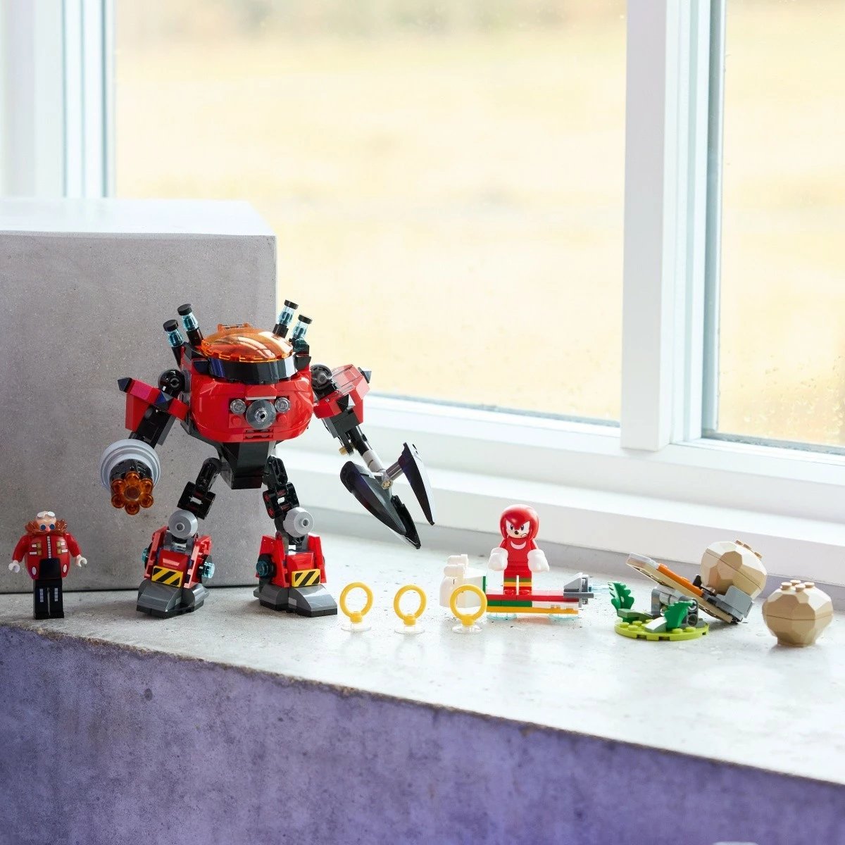 Set LEGO Sonic the Hedgehog 77005, Knuckles vs. Dr. Eggman në Egg Crusher Mech, 350 pjesë