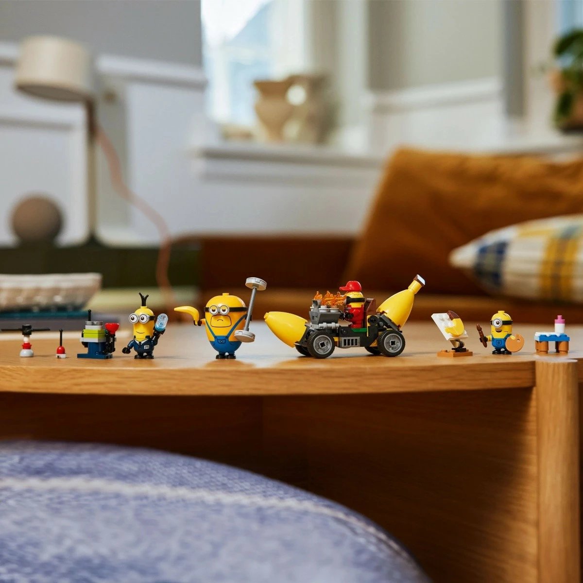 Set LEGO Minions 75580 Minions and Banana Car, 136 pjesë