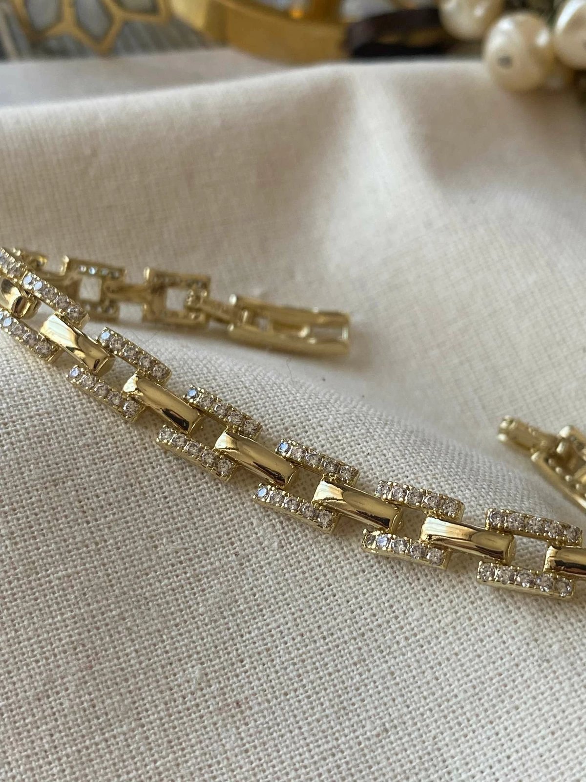 Byzylyk Jumeon, ngjyrë ari, 123476