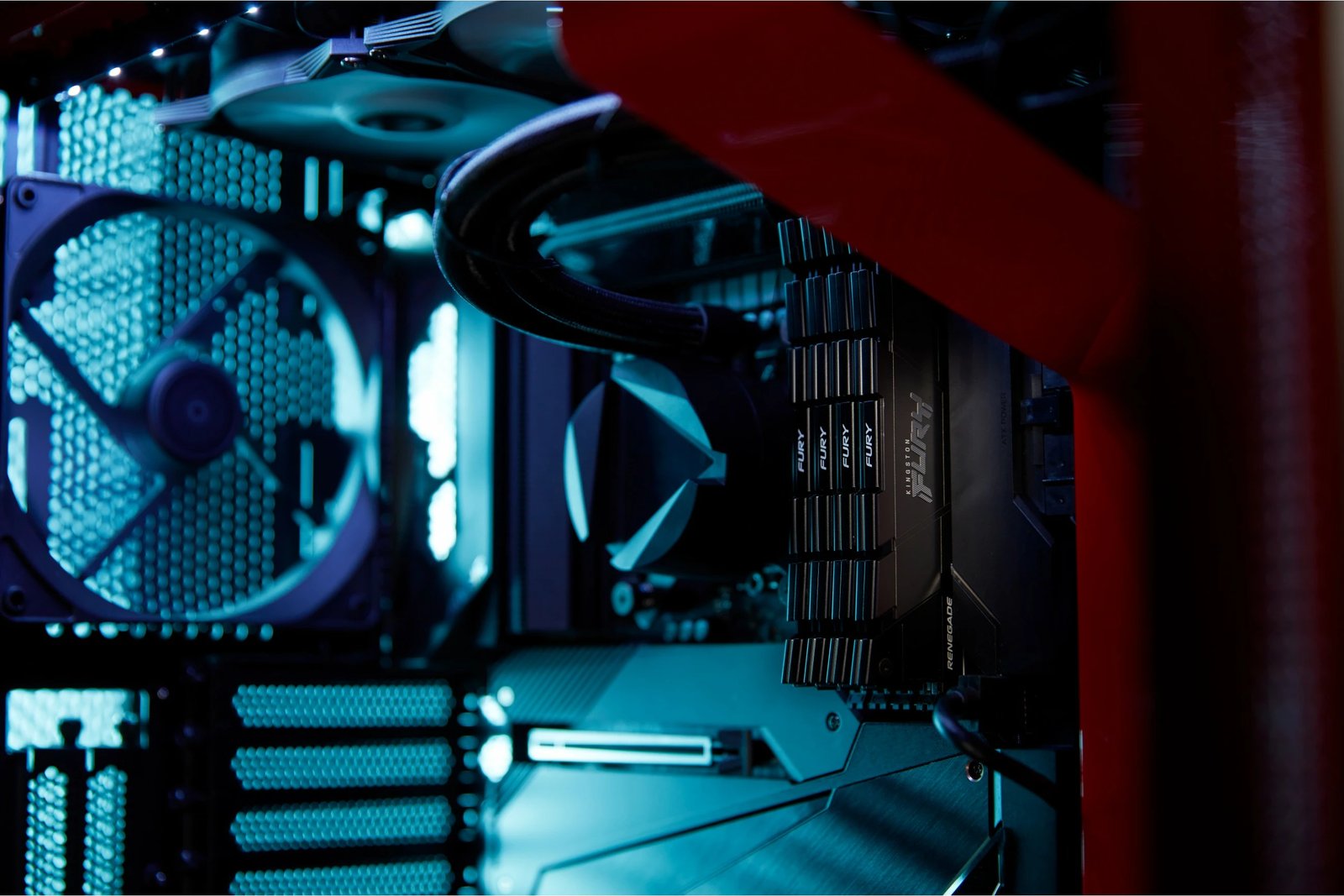 RAM Memorje Kingston FURY Renegade 64GB (2x32GB) DDR4 3600MT/s CL18, e zezë