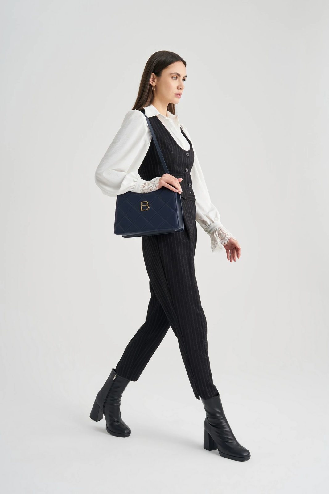 Çantë shpatull për femra, ngjyrë kaltër e errët, Lucky Bees, 410