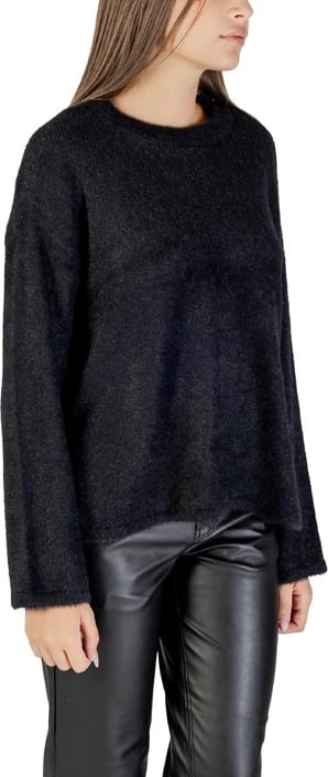 Xhemper Only femra, e zezë