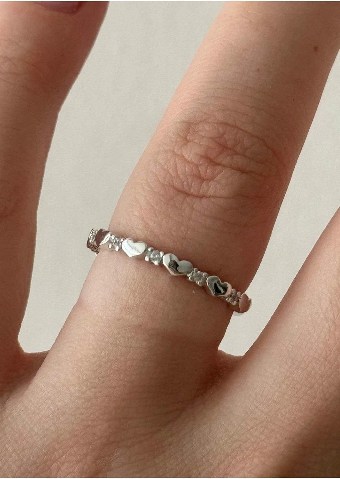 Unazë argjendi me zemra, Jumeon, KPEGMSA1926