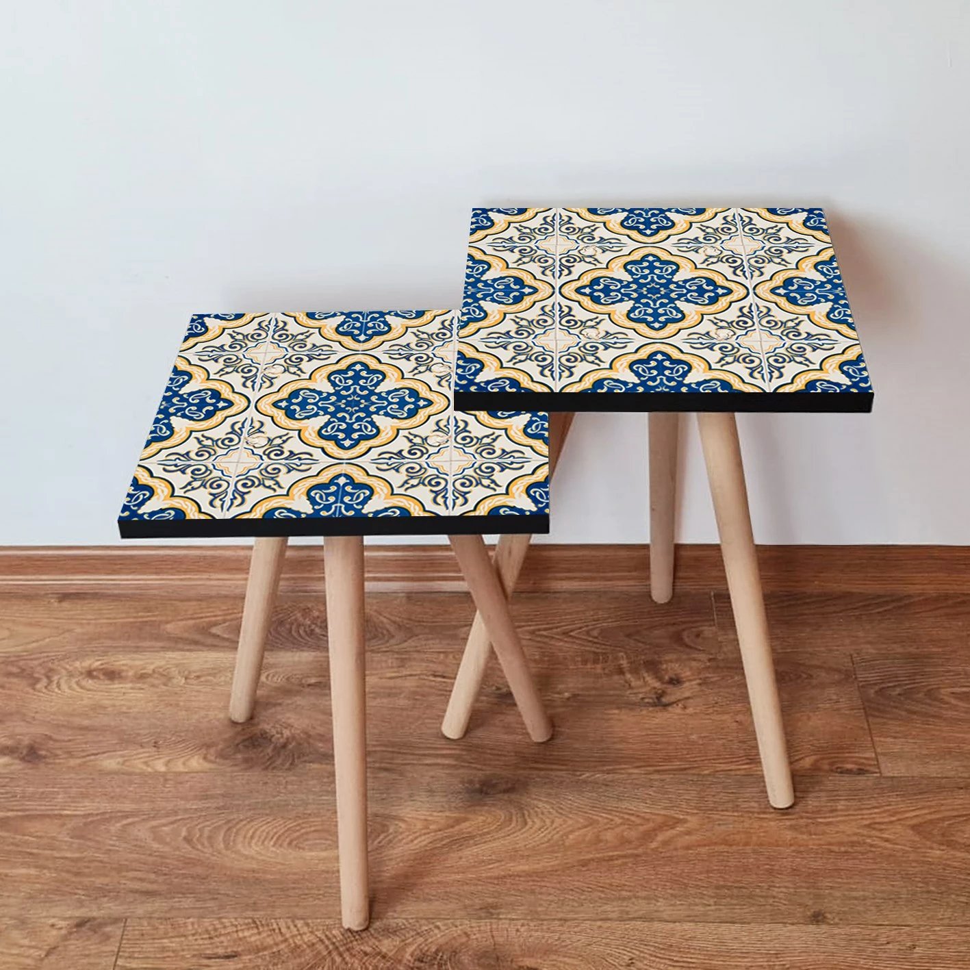 Tavolina ndihmëse të vendosshme (2 copë), Skye Decor, 2Shp38, ngjyrë kaltër e errët, verdhë, bardhë