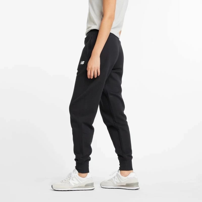 Pantallona sportive për femra New Balance, të zeza