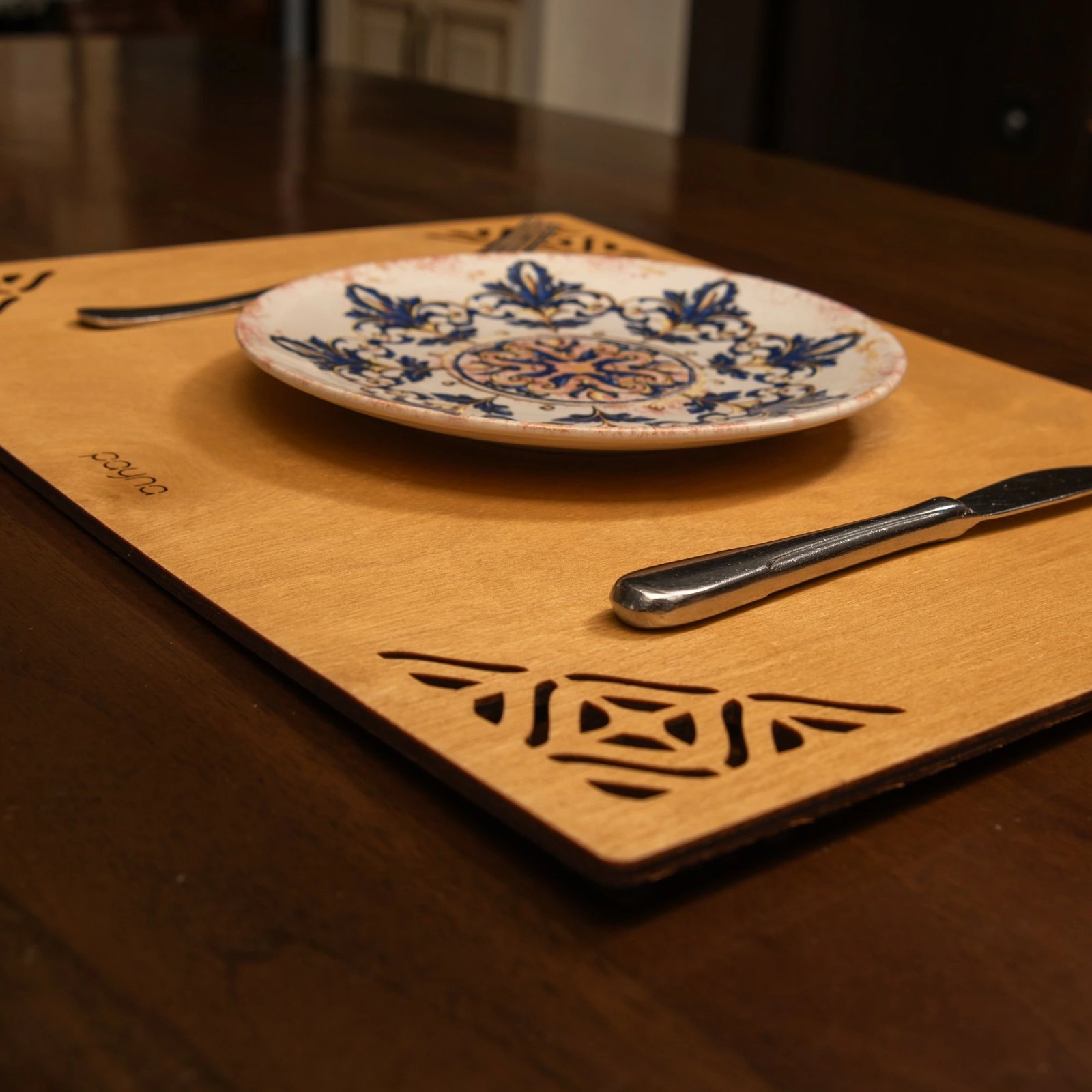 Set nënshtruesish tavoline prej druri, 4 copë, Hermia, Corpat, ngjyrë mjaltë