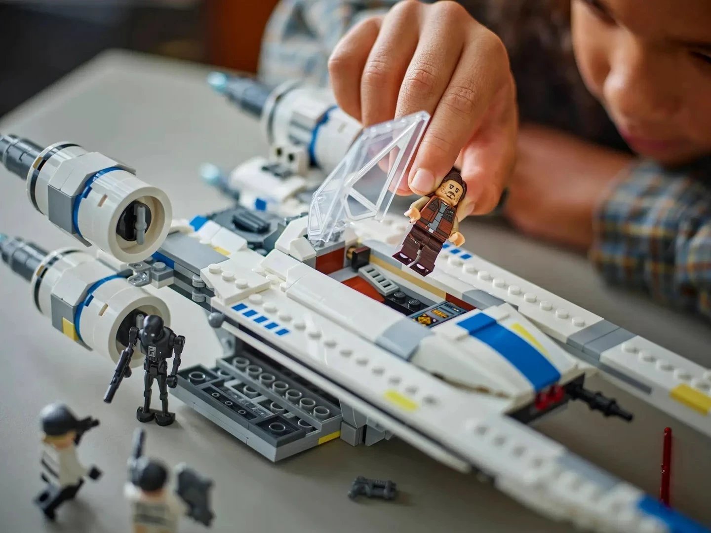 Set LEGO Star Wars Rebel U-Wing Starfighter 75399 me 4 minifigura