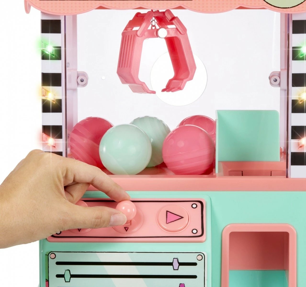 Lodër mini claw machine L.O.L. Surprise, MGA 583974EUC, 5 surpriza, multikolor