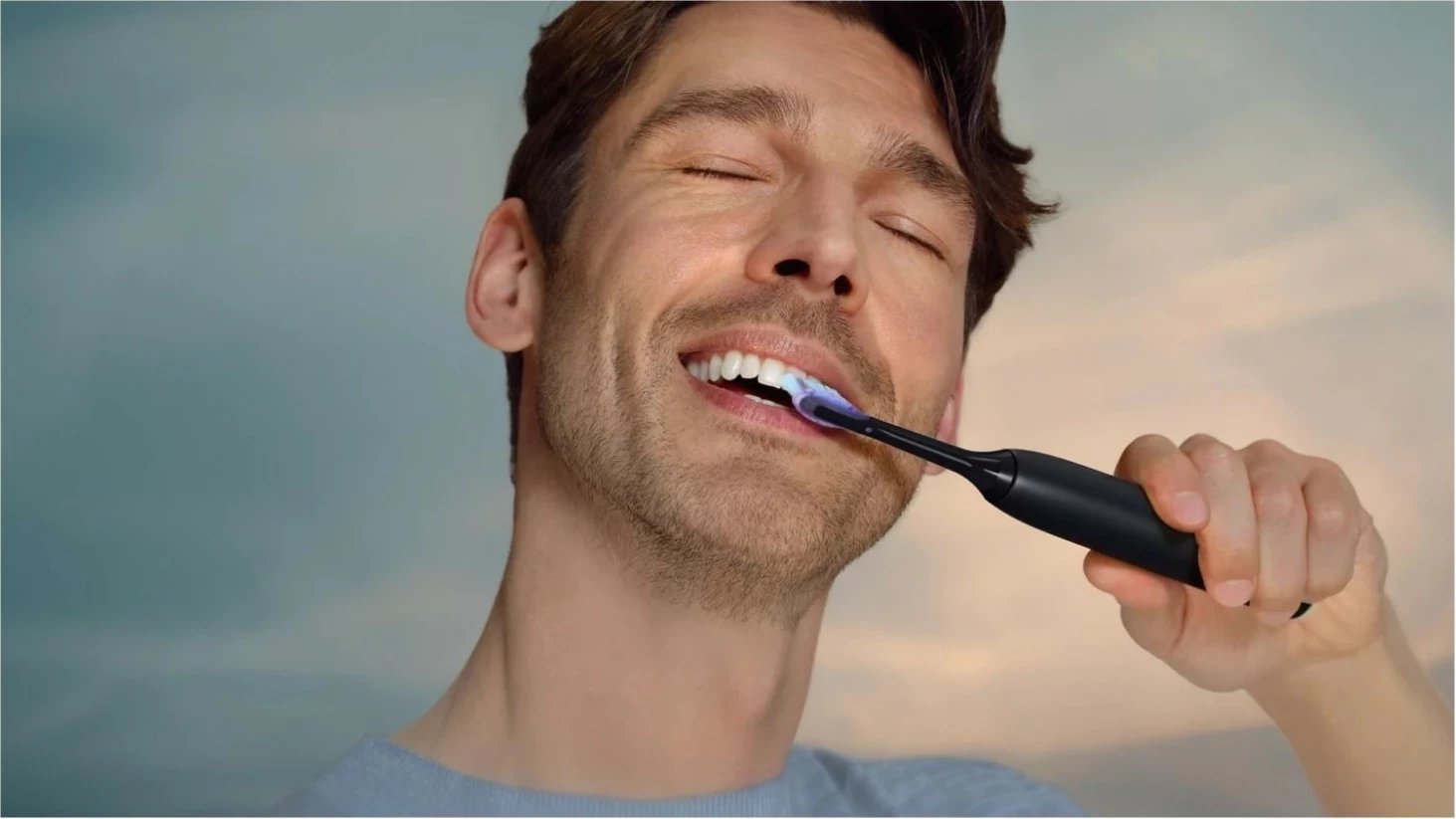 Furçë dhëmbësh sonike Philips Sonicare 7100 HX7421/01, Bluetooth, e zezë