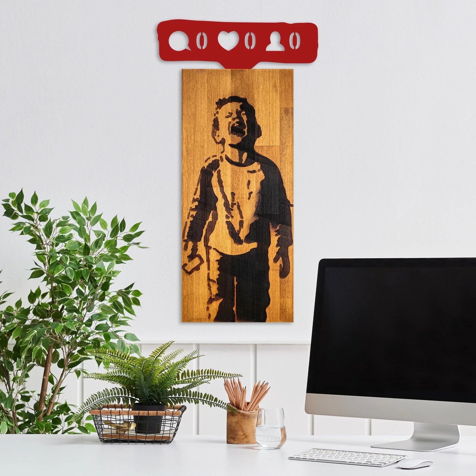 Aksesor dekorativ prej druri për mur, Banksy - Crying Boys, ngjyrë arre dhe e kuqe, 36x69x3cm