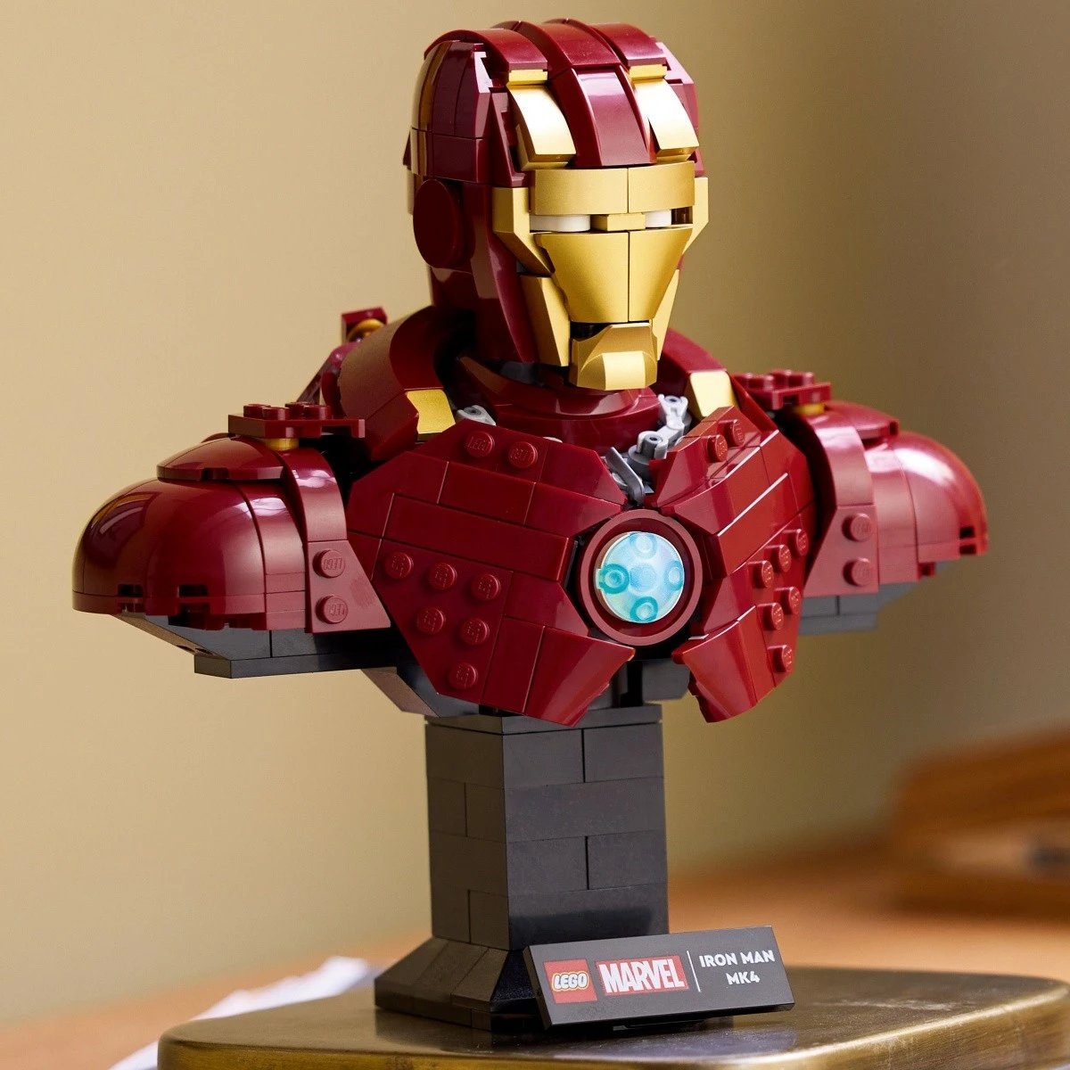 Set ndërtimi LEGO Marvel Super Heroes Iron Man Bust MK4, 436 pjesë, e kuqe/e artë