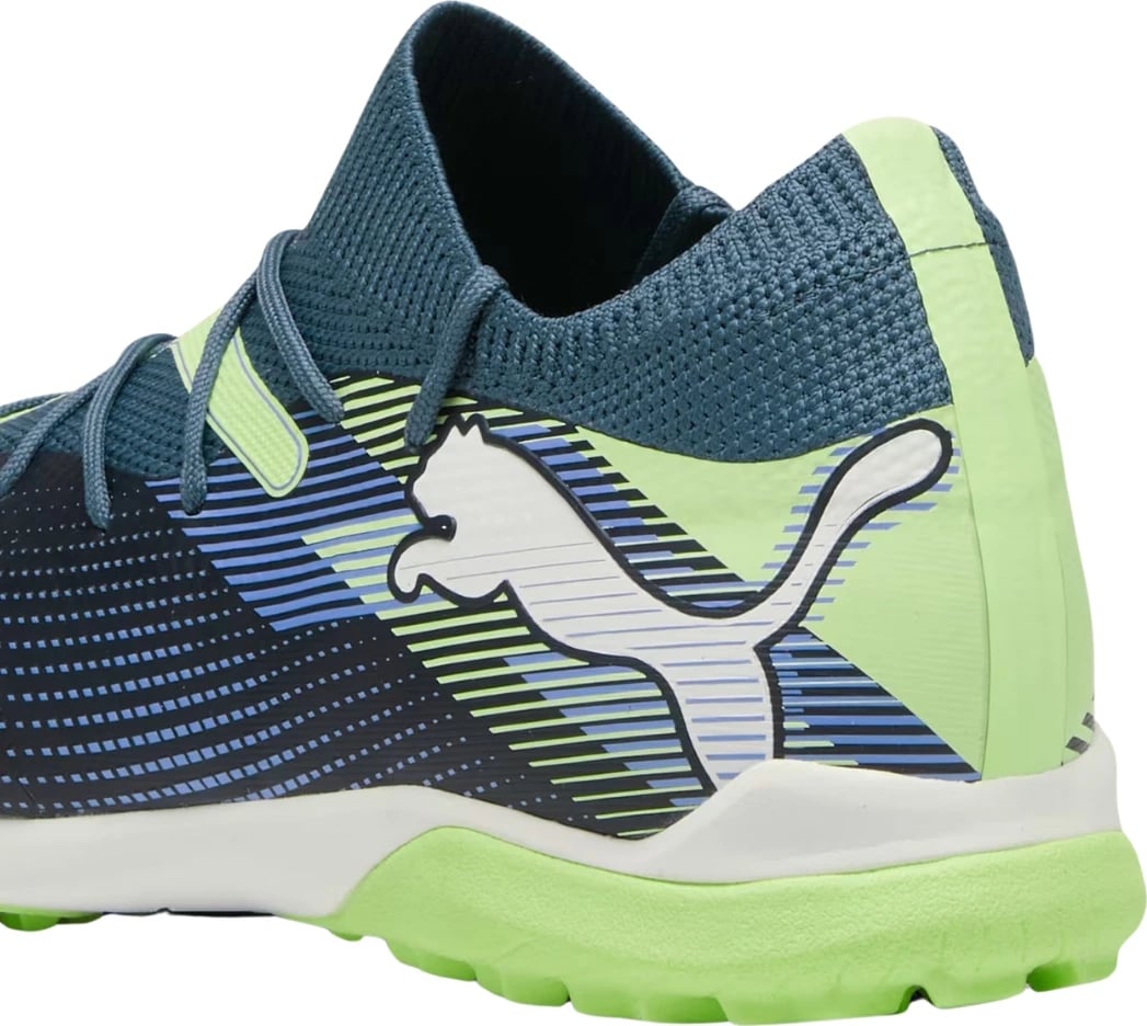 Atlete futbolli Puma për meshkuj, të zeza